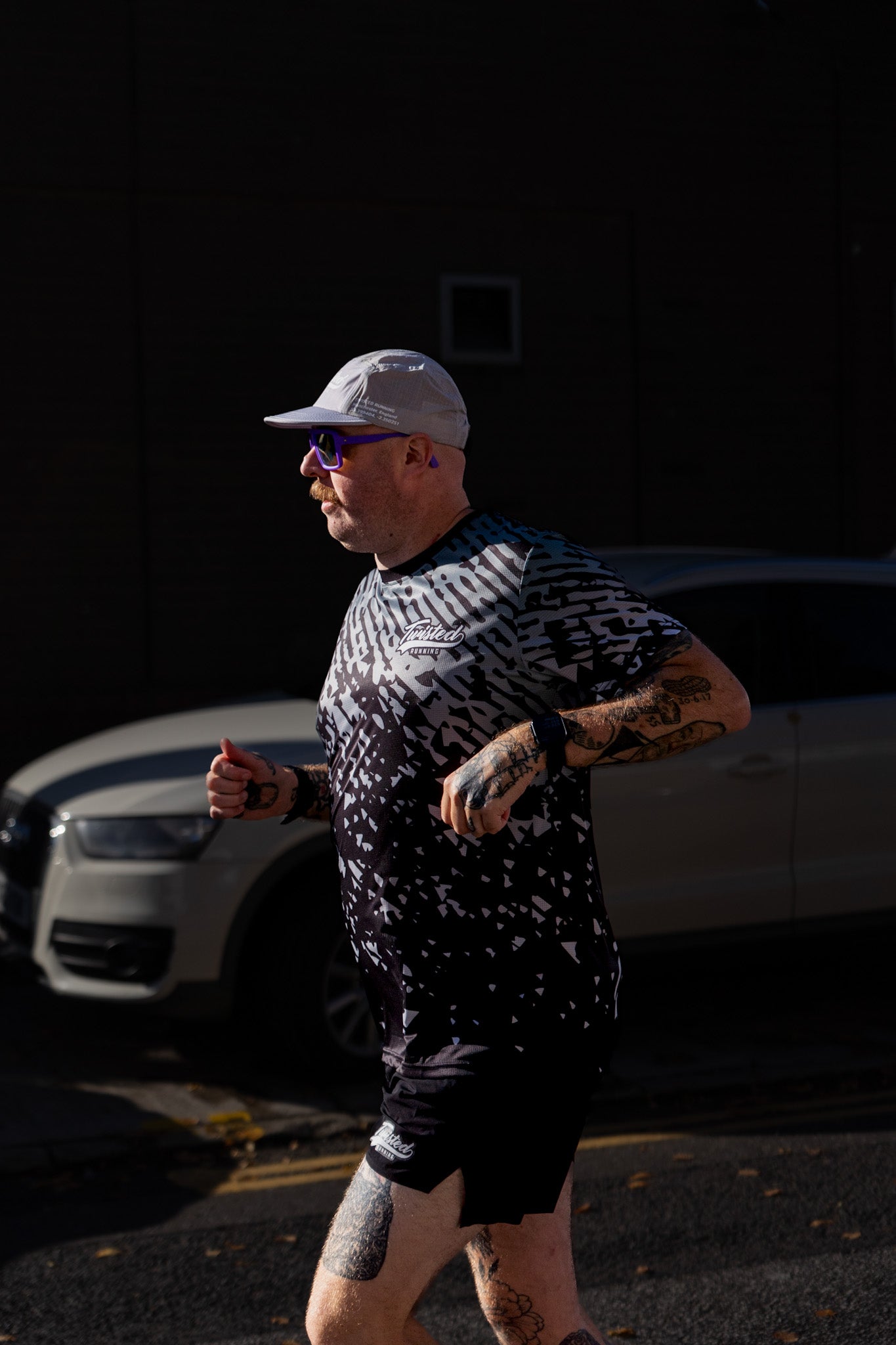 Twisted Running Cap – Light Grey