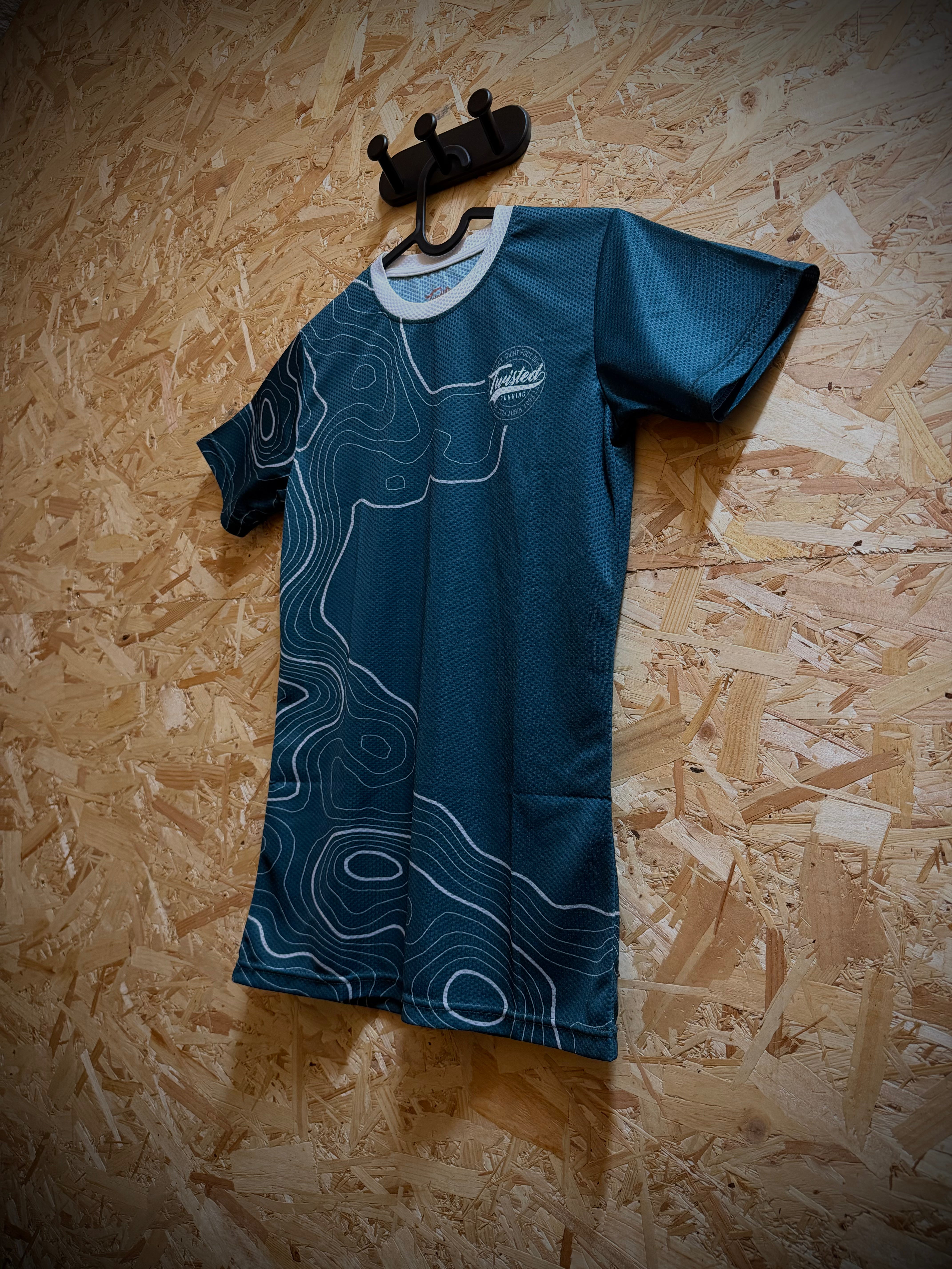 Topo Tee — Peacock Green