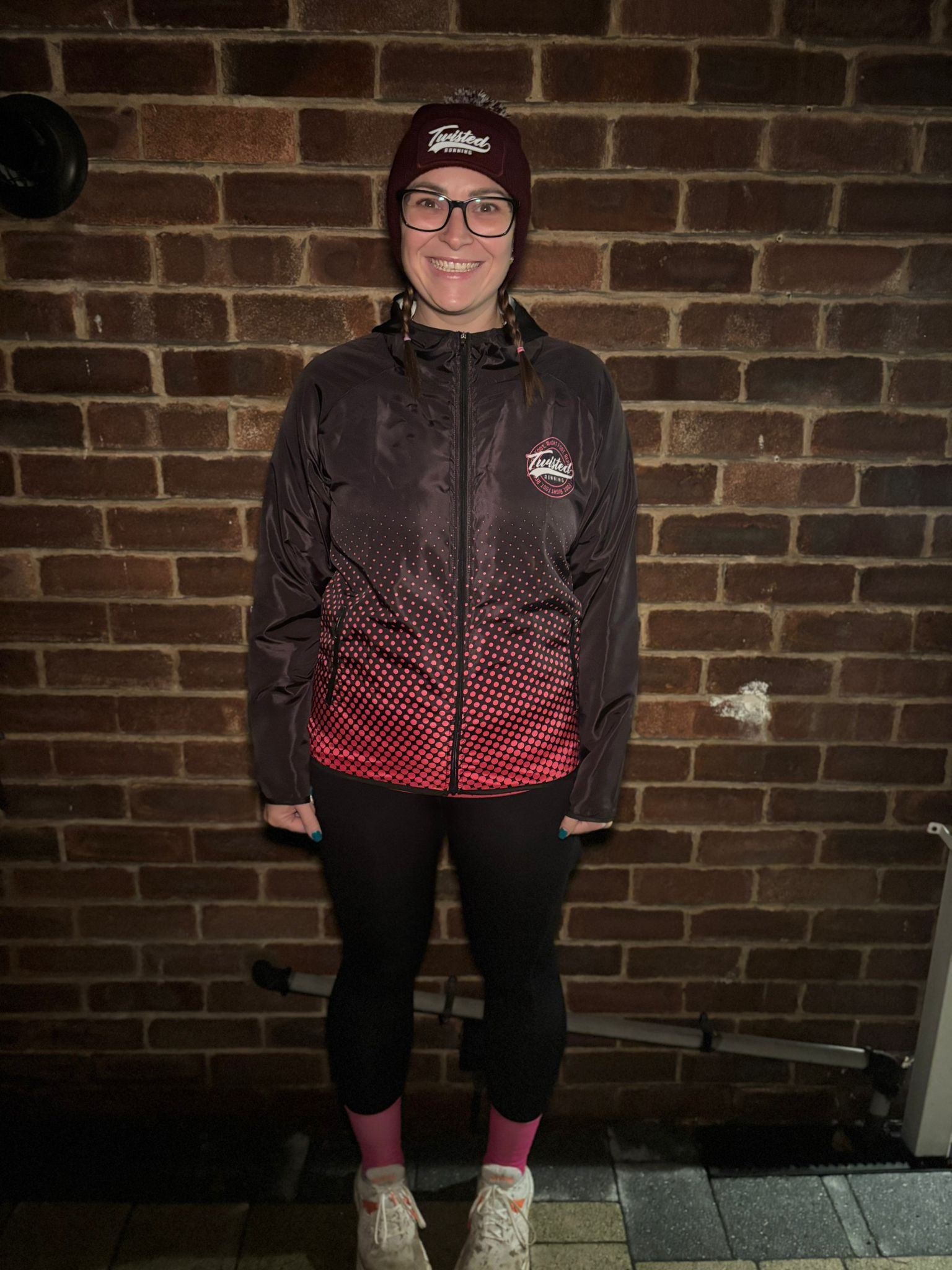 Twisted Running Windbreaker - Black/Pink Blend