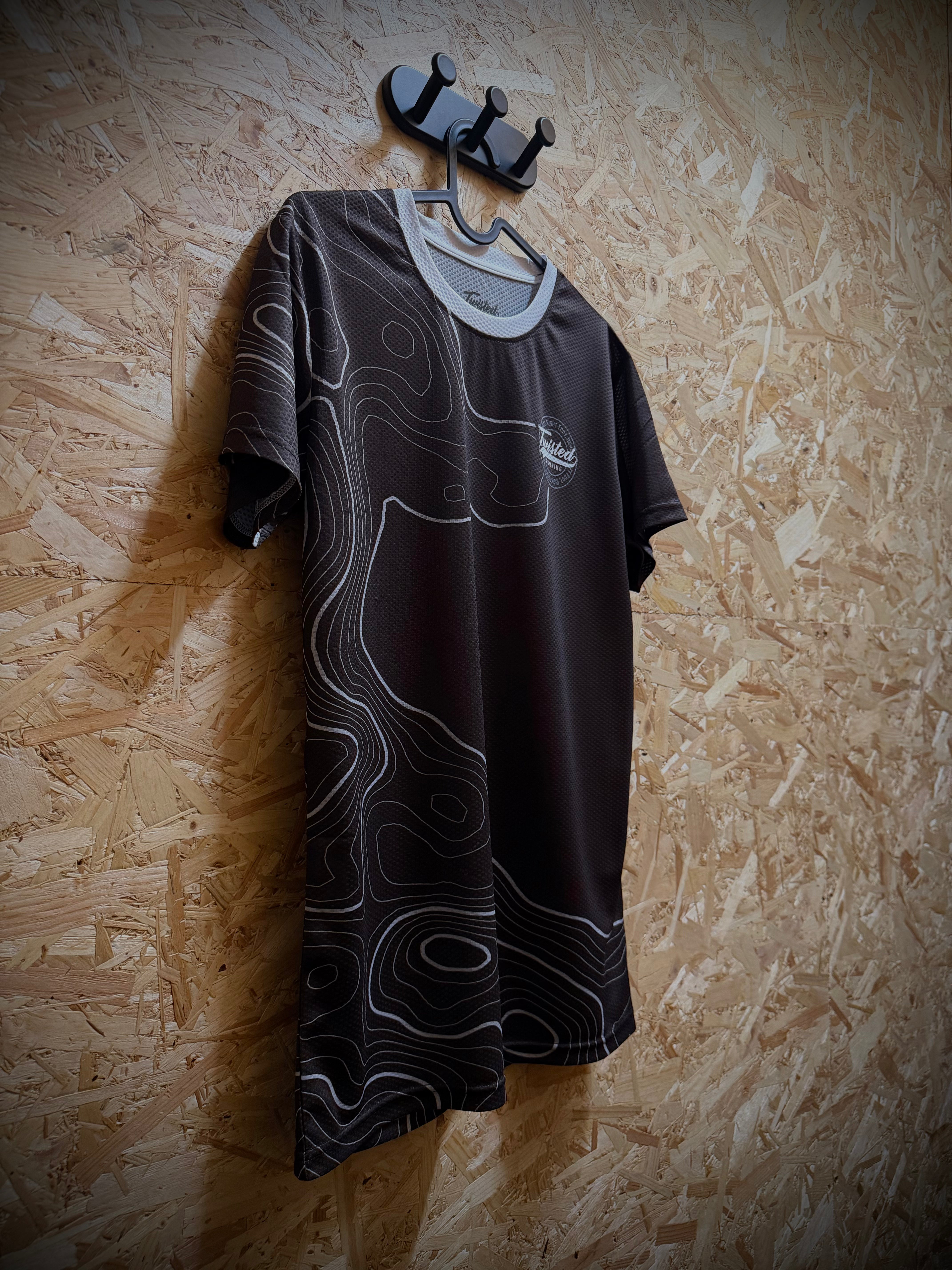 Topo Tee — Brown