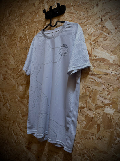 Topo Tee — Silver