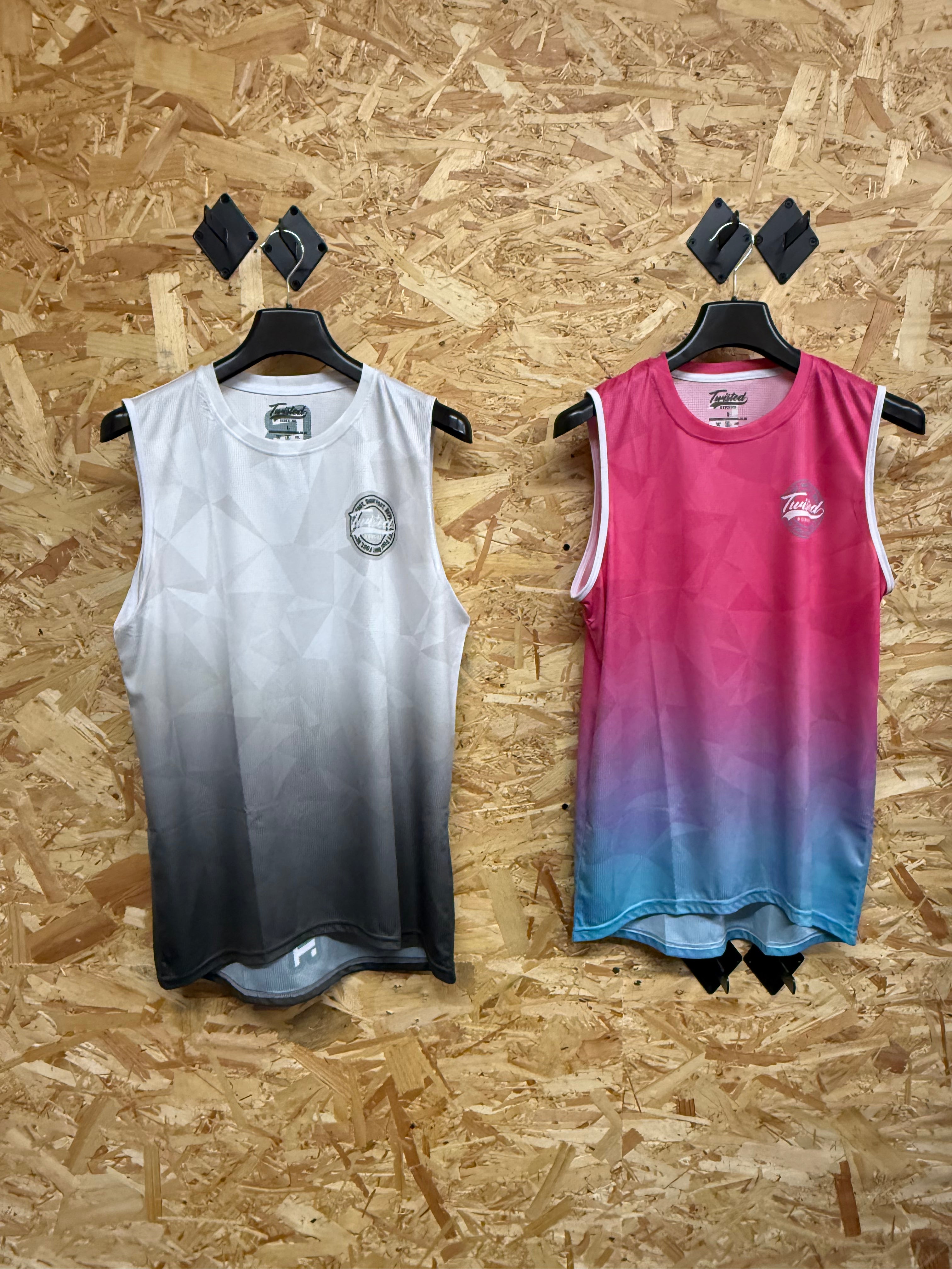 Twisted Running Tank (Sleeveless Tee) – Geo Grey / White
