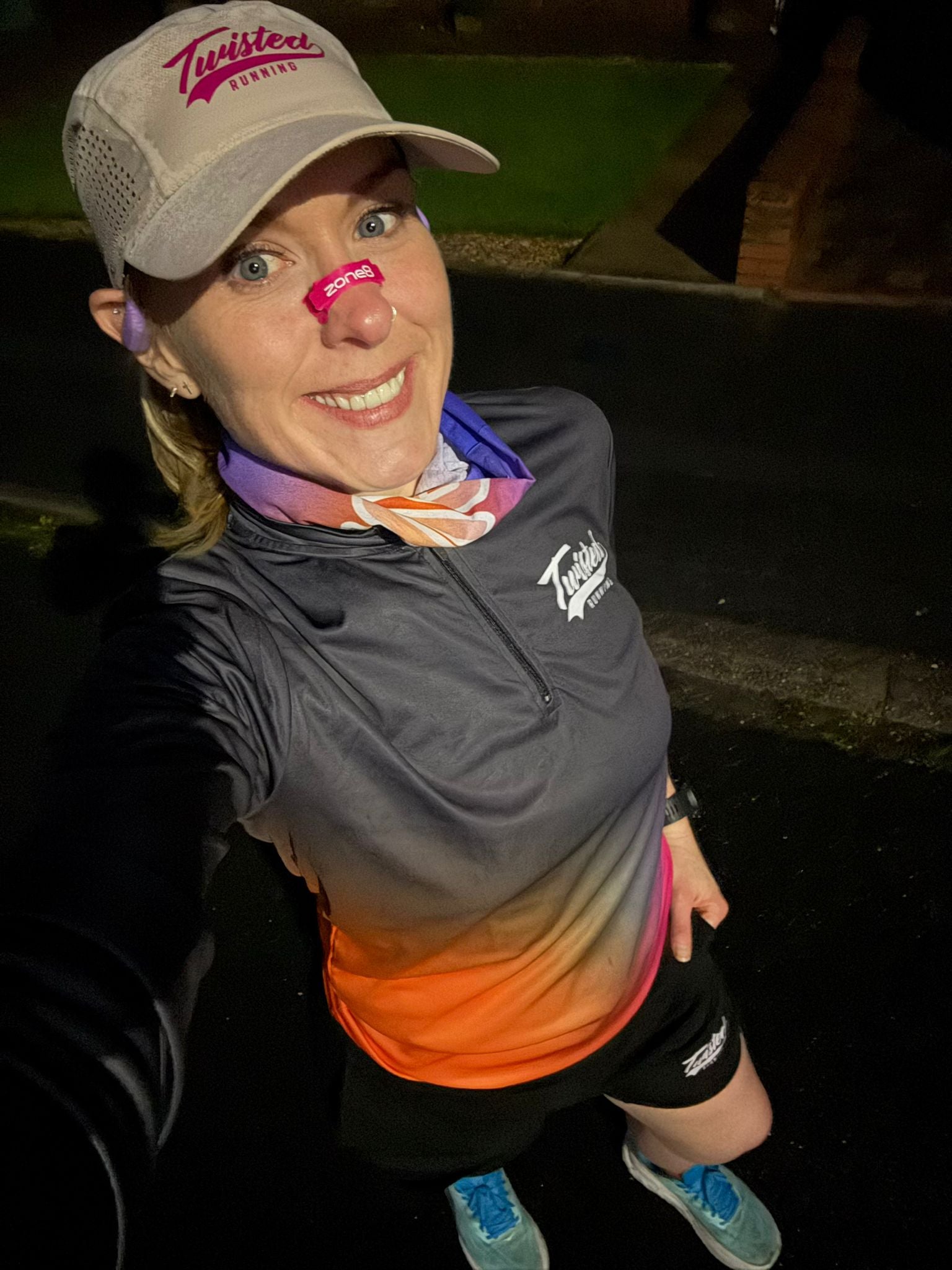 Twisted Running ¼ Zip – Charcoal / Orange / Pink